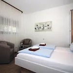 Amado/lozic Apartamento