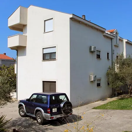 Amado/lozic アパート ザダル