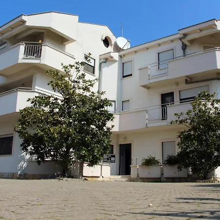 アパート Amado/lozic