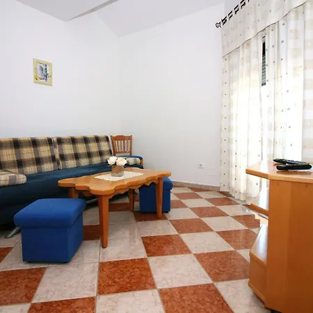 Amado/lozic Apartment Zadar