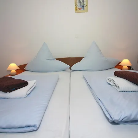Amado/lozic Apartmán *