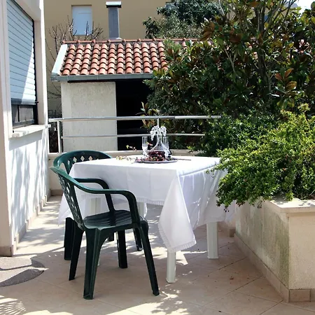Amado/lozic Apartment Zadar